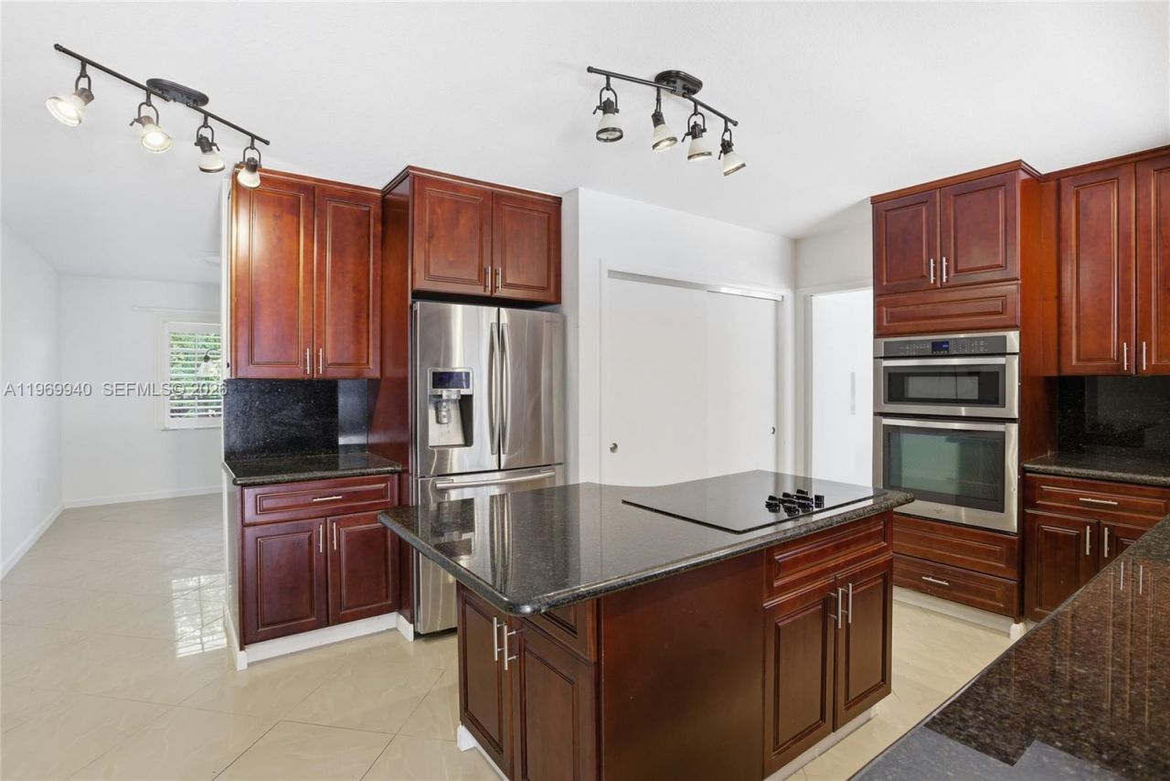 14721 SW 67th Ave, Coral Gables, FL 33158 Photo