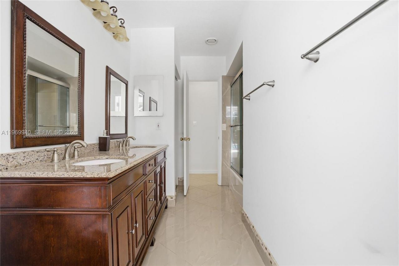 14721 SW 67th Ave, Coral Gables, FL 33158 Photo