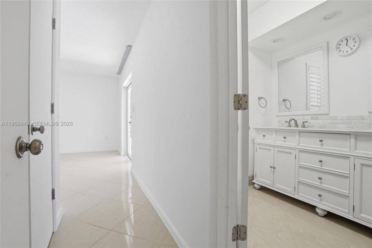 14721 SW 67th Ave, Coral Gables, FL 33158 Photo
