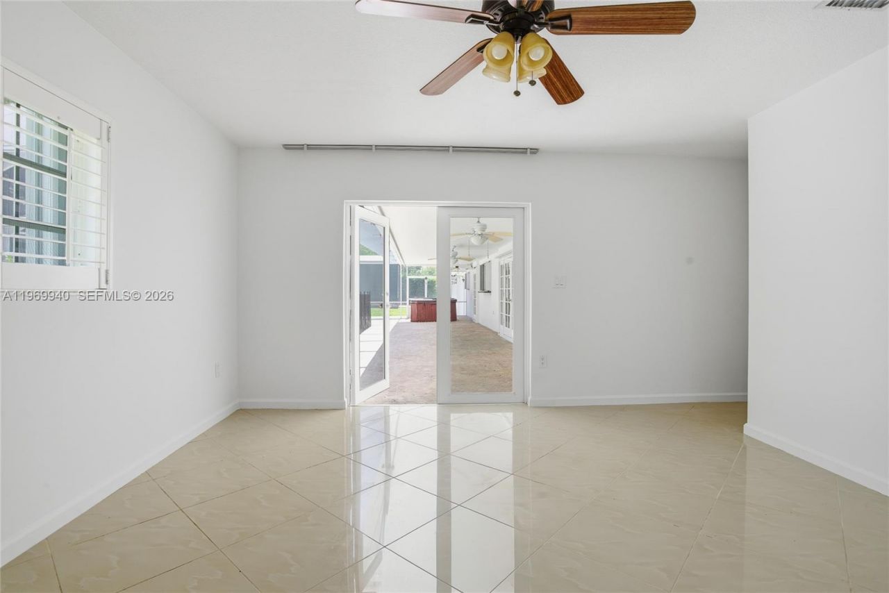 14721 SW 67th Ave, Coral Gables, FL 33158 Photo