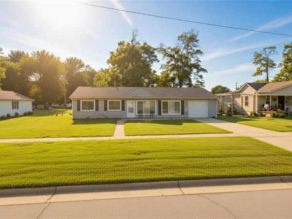 514 E 2nd Avenue, Garnett, KS 66032