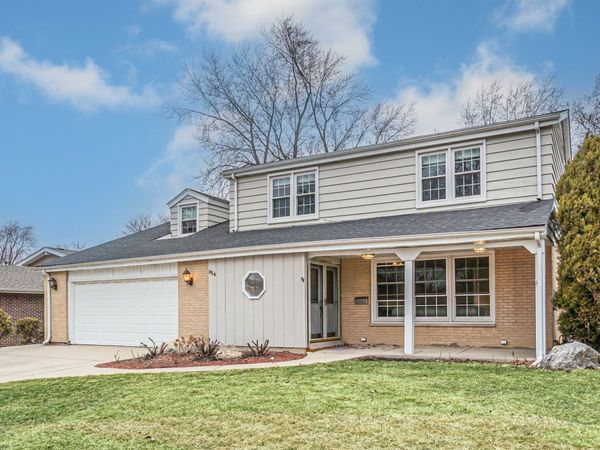 914 W Noyes Street, Arlington Heights, IL 60005