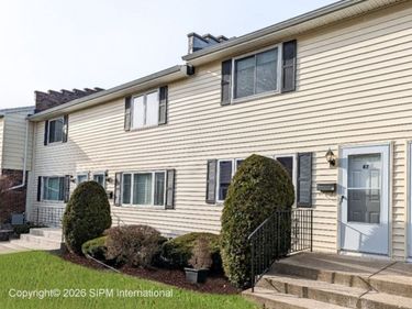 47 Stoneledge, Buffalo, NY 14221