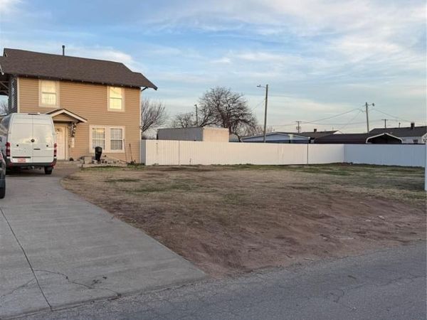 1136 N Independence Avenue, Oklahoma City, OK 73107