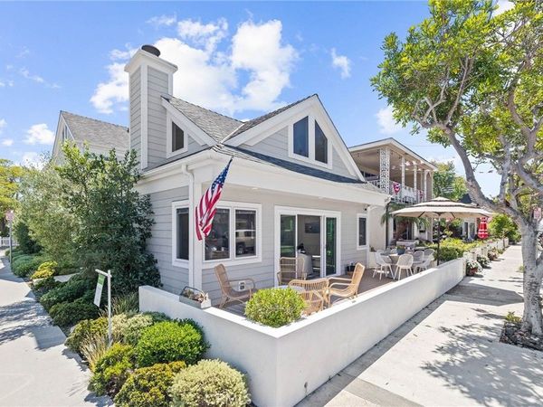 124 Garnet Avenue, Newport Beach, CA 92662