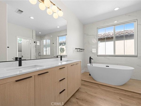 9204 South Nobel Way, Inglewood, CA 90305