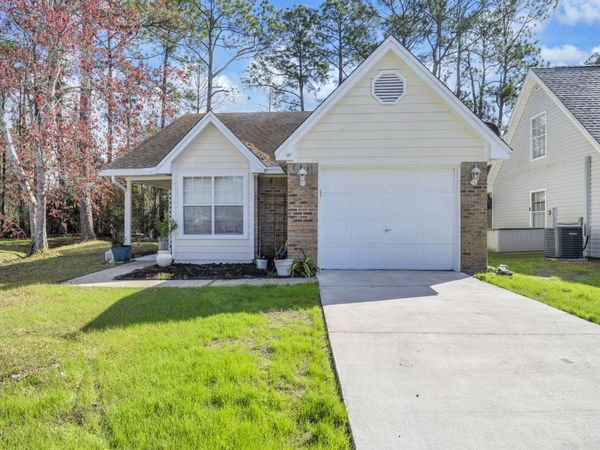 3040 Yorktown Circle, Fort Walton Beach, FL 32547