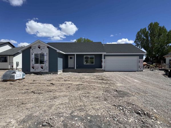 397 Wind River Dr, Shelley, ID 83274