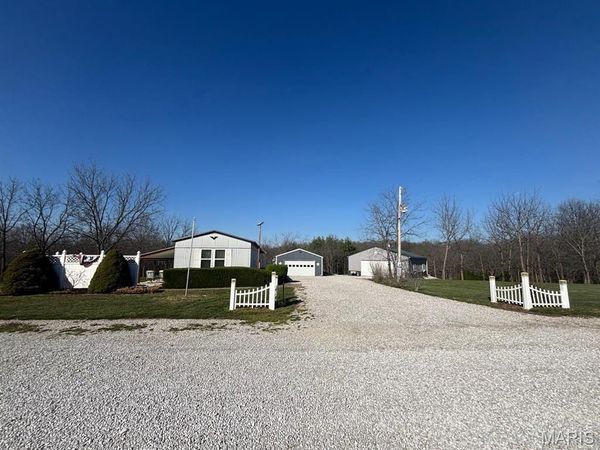 18046 Monroe Road 453, Paris, MO 65275
