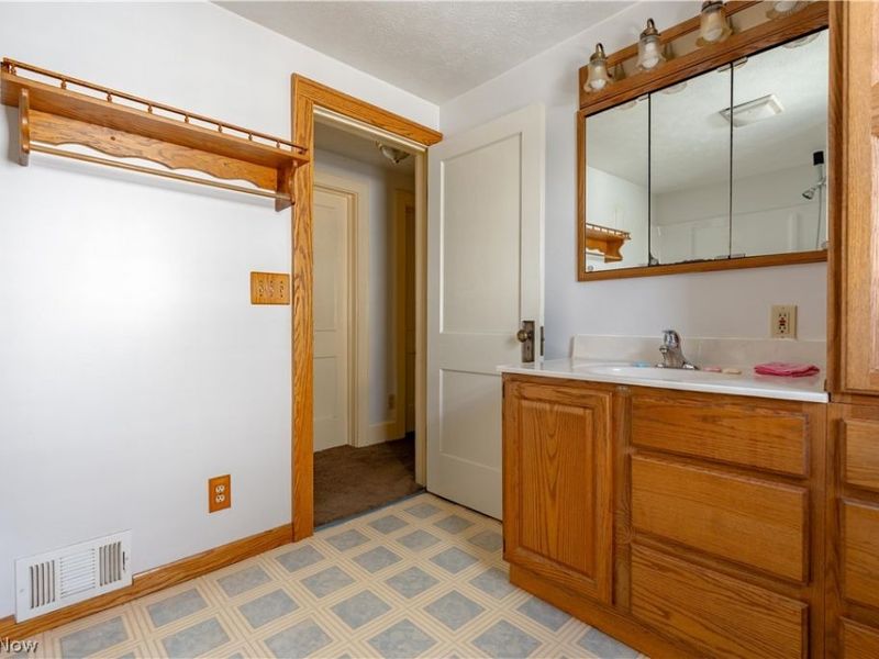 1154 Roslyn Avenue SW, Canton, OH 44710 Photo 21