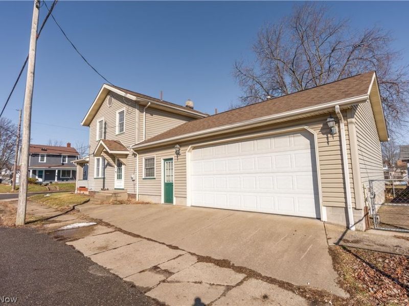 1154 Roslyn Avenue SW, Canton, OH 44710 Photo 3