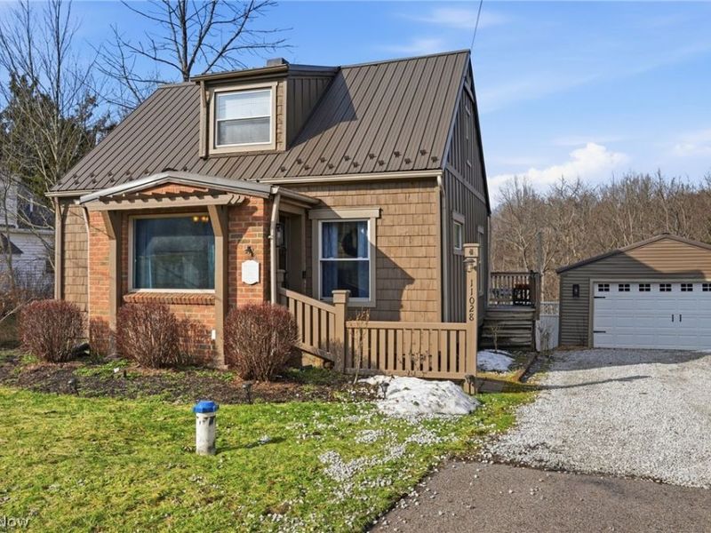 11028 Mayfield Road, Chardon, OH 44024 Photo 1