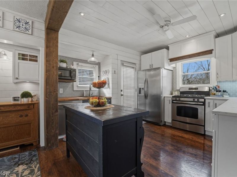 11028 Mayfield Road, Chardon, OH 44024 Photo 10