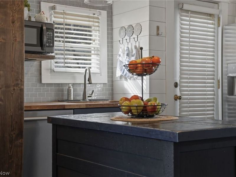 11028 Mayfield Road, Chardon, OH 44024 Photo 14