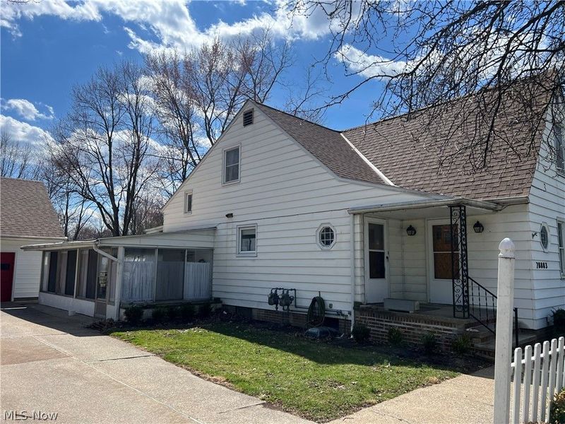 28883 Detroit Road, Westlake, OH 44145 Photo 2