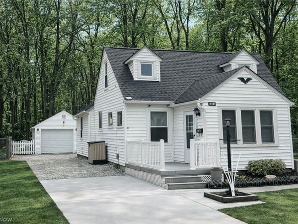 1313 Waverly Road, Eastlake, OH 44095