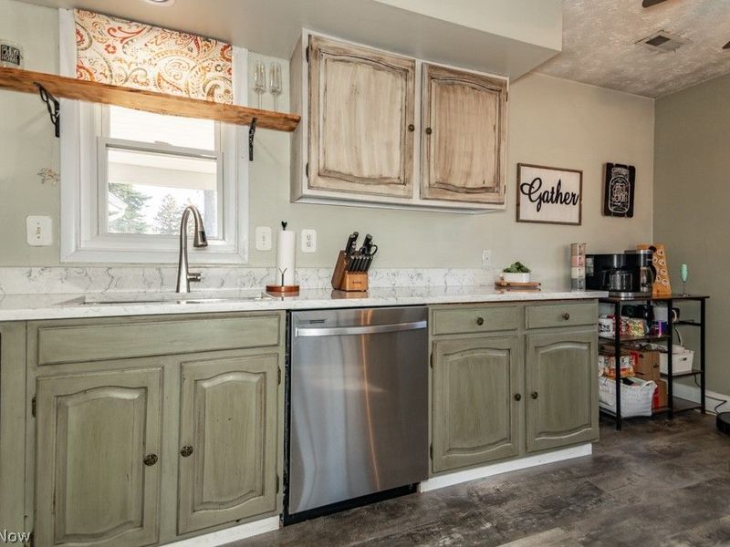 6009 Campbell Road, Mentor on the Lake, OH 44060 Photo 11