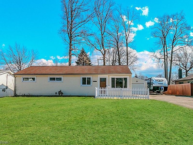 6009 Campbell Road, Mentor on the Lake, OH 44060 Photo 2