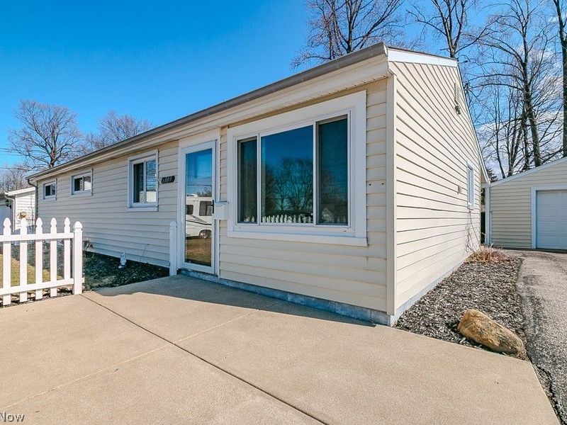 6009 Campbell Road, Mentor on the Lake, OH 44060 Photo 3