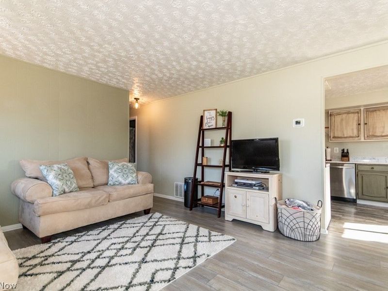 6009 Campbell Road, Mentor on the Lake, OH 44060 Photo 4