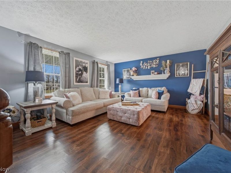 702 Perry Drive NW, Canton, OH 44708 Photo 3