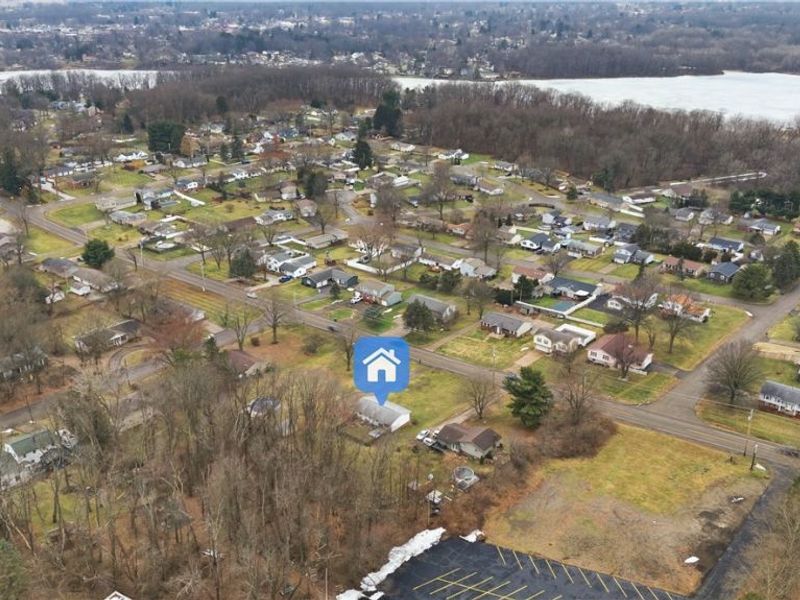 702 Perry Drive NW, Canton, OH 44708 Photo 32