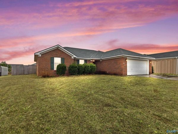 18433 Whitetail Lane, Athens, AL 35613