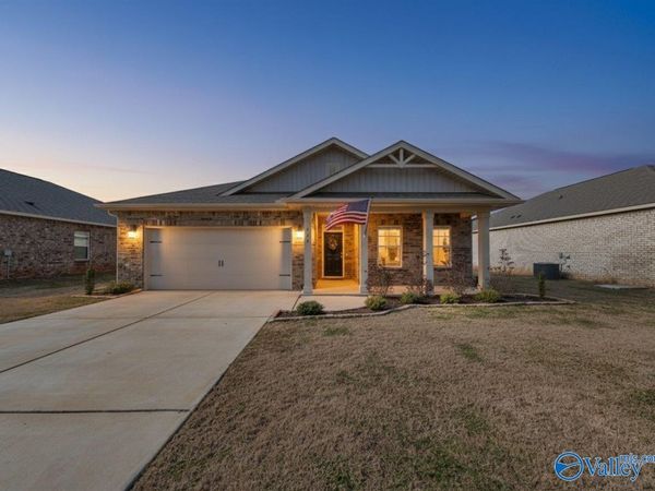 120 Branton Court, New Market, AL 35761