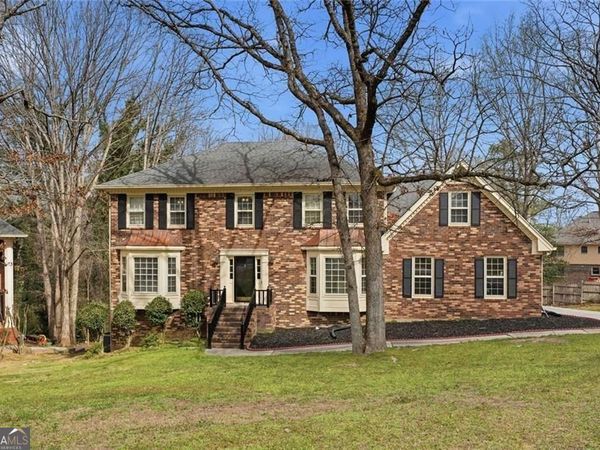 4803 Tomahawk Court SW, Lilburn, GA 30047