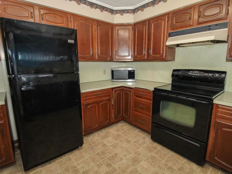 135 Attwood Terrace, Bellevue, OH 44811 Photo 15