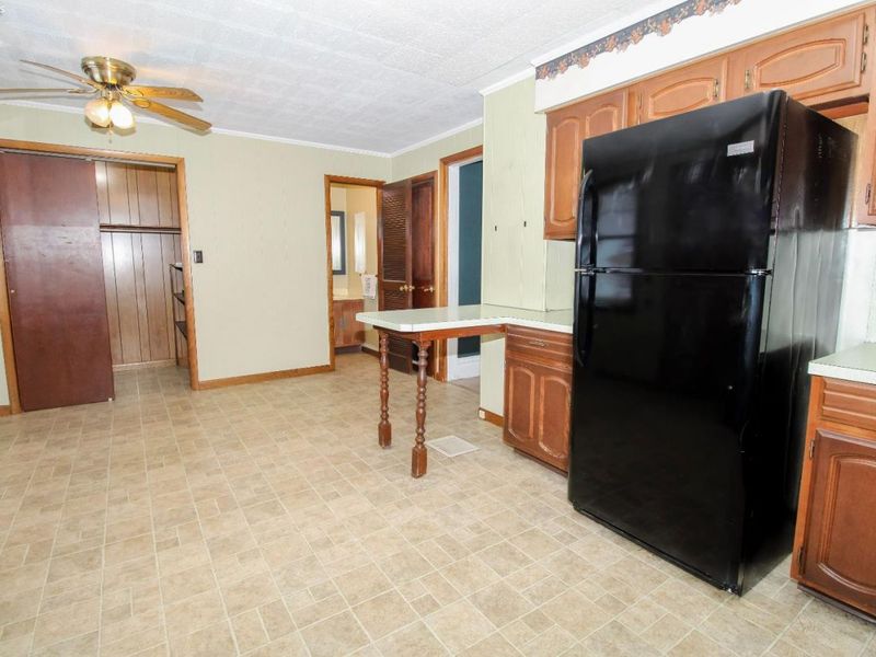 135 Attwood Terrace, Bellevue, OH 44811 Photo 16