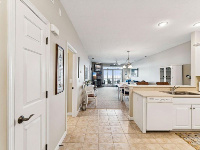 2812 Whispering Shores, Vermilion, OH 44089 Photo 2