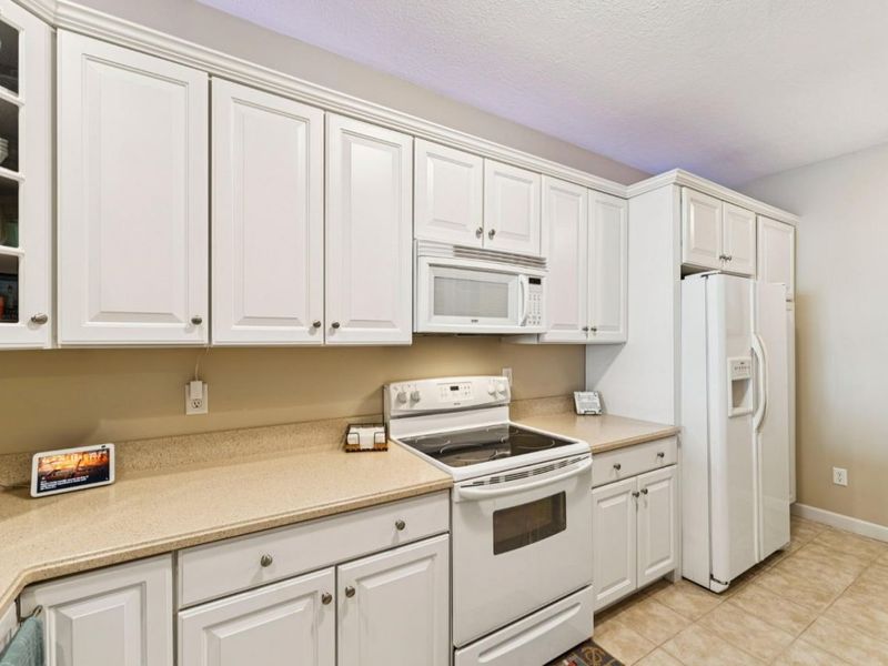 2812 Whispering Shores, Vermilion, OH 44089 Photo 4