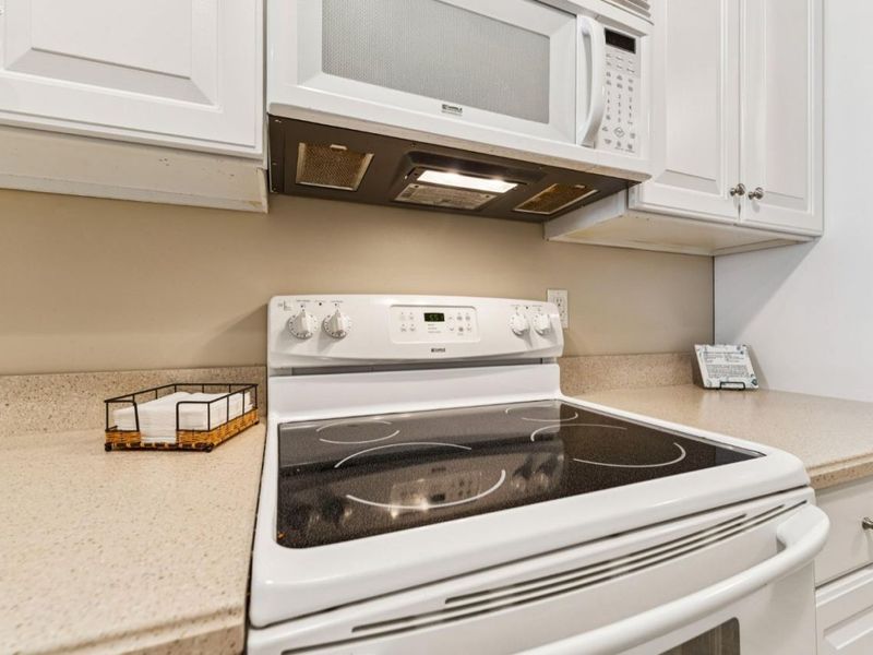 2812 Whispering Shores, Vermilion, OH 44089 Photo 6