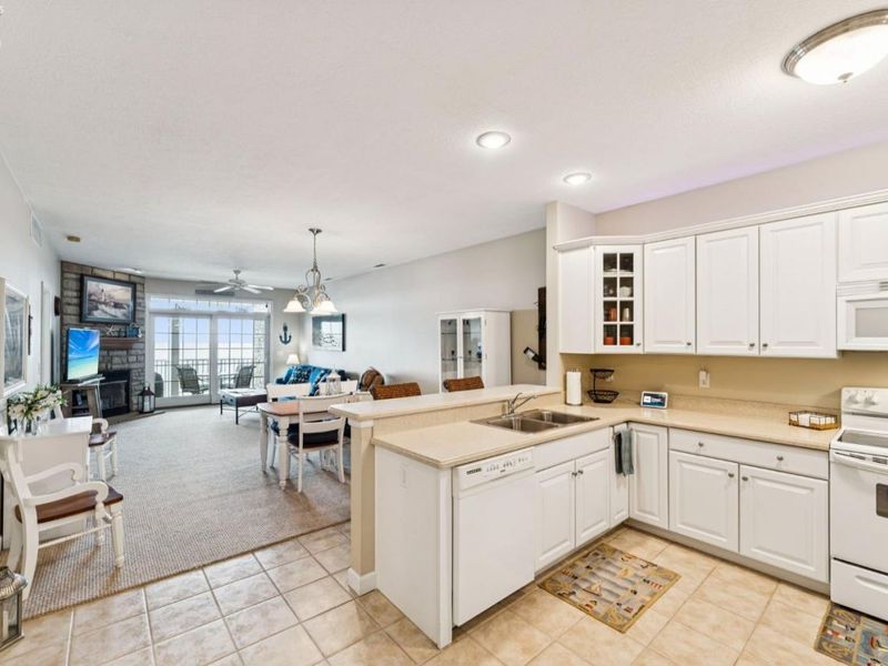 2812 Whispering Shores, Vermilion, OH 44089 Photo 9