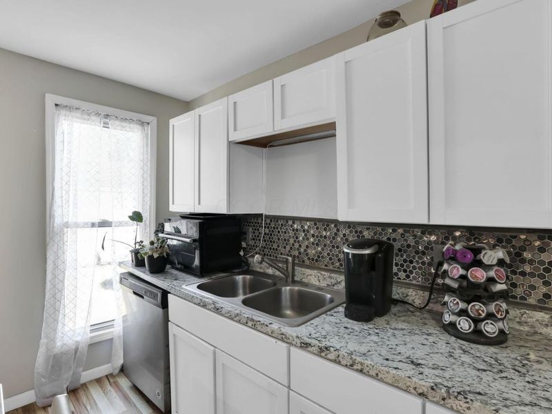 18 W Center Street , London, OH 43140 Photo 19