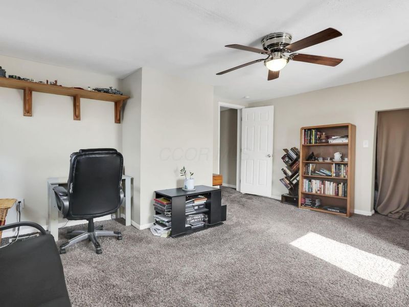 18 W Center Street , London, OH 43140 Photo 37