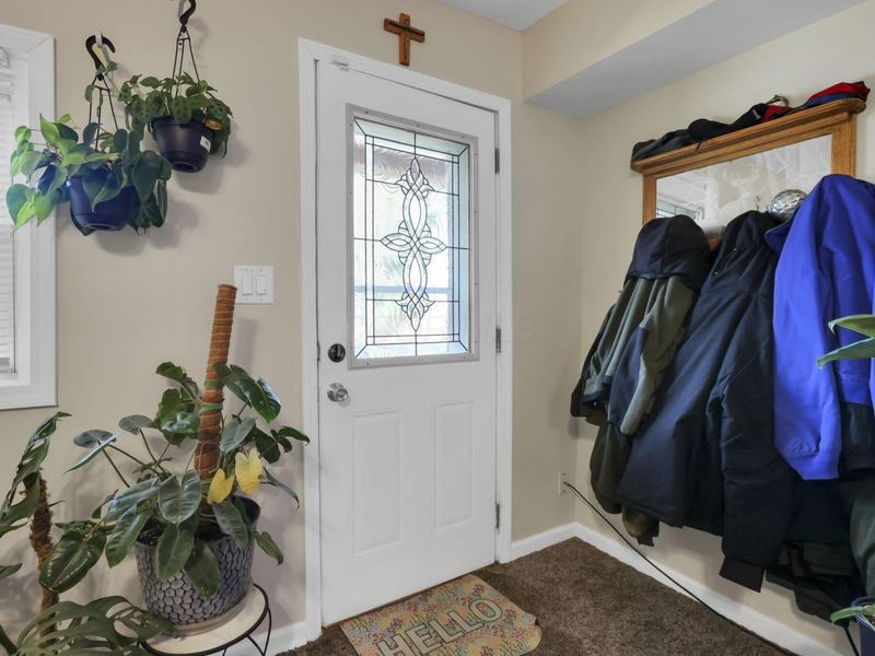 18 W Center Street , London, OH 43140 Photo 6