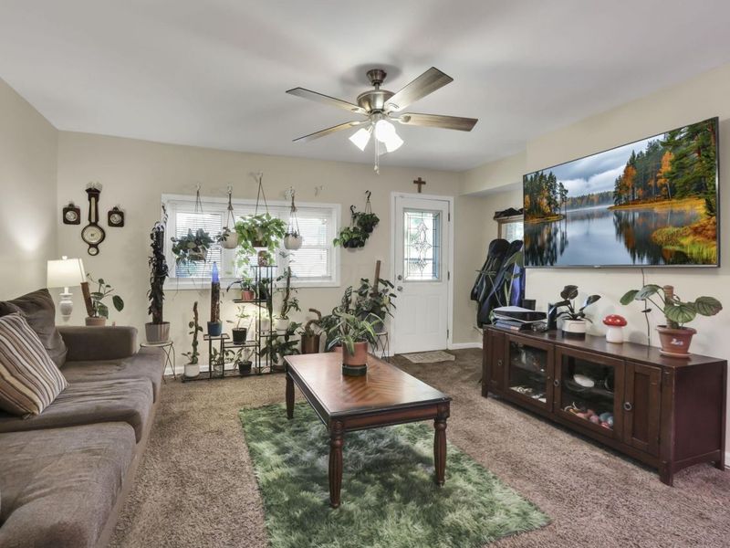 18 W Center Street , London, OH 43140 Photo 9