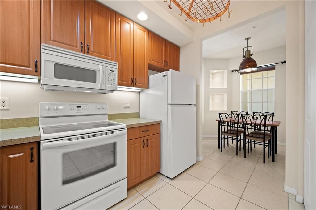 1105 Van Loon Commons Cir, Unit 304, Cape Coral, FL 33909 Photo