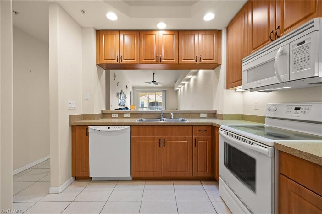 1105 Van Loon Commons Cir, Unit 304, Cape Coral, FL 33909 Photo