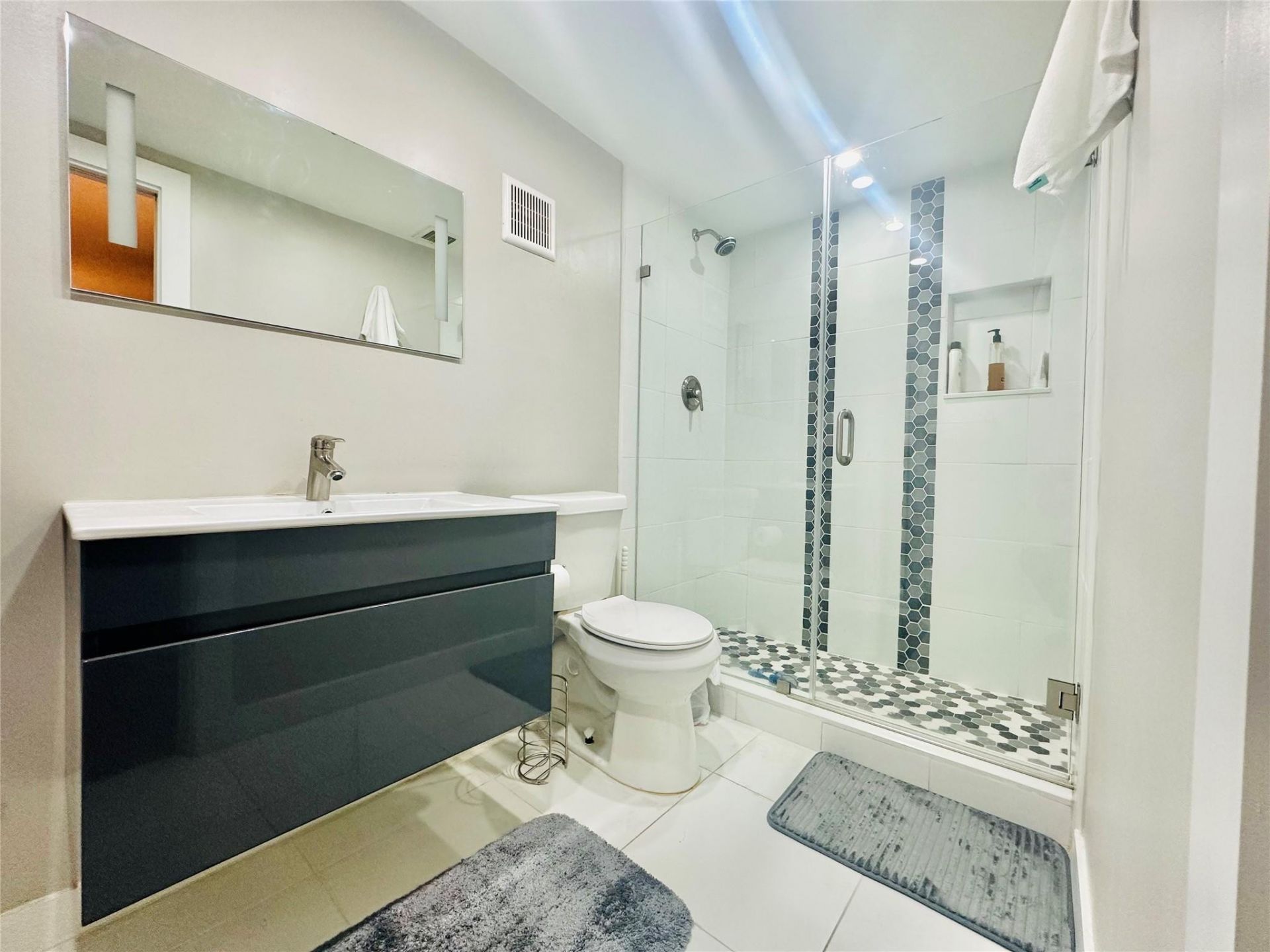 3341 NW 47th Terrace, Unit 306, Lauderdale Lakes, FL 33319 Photo