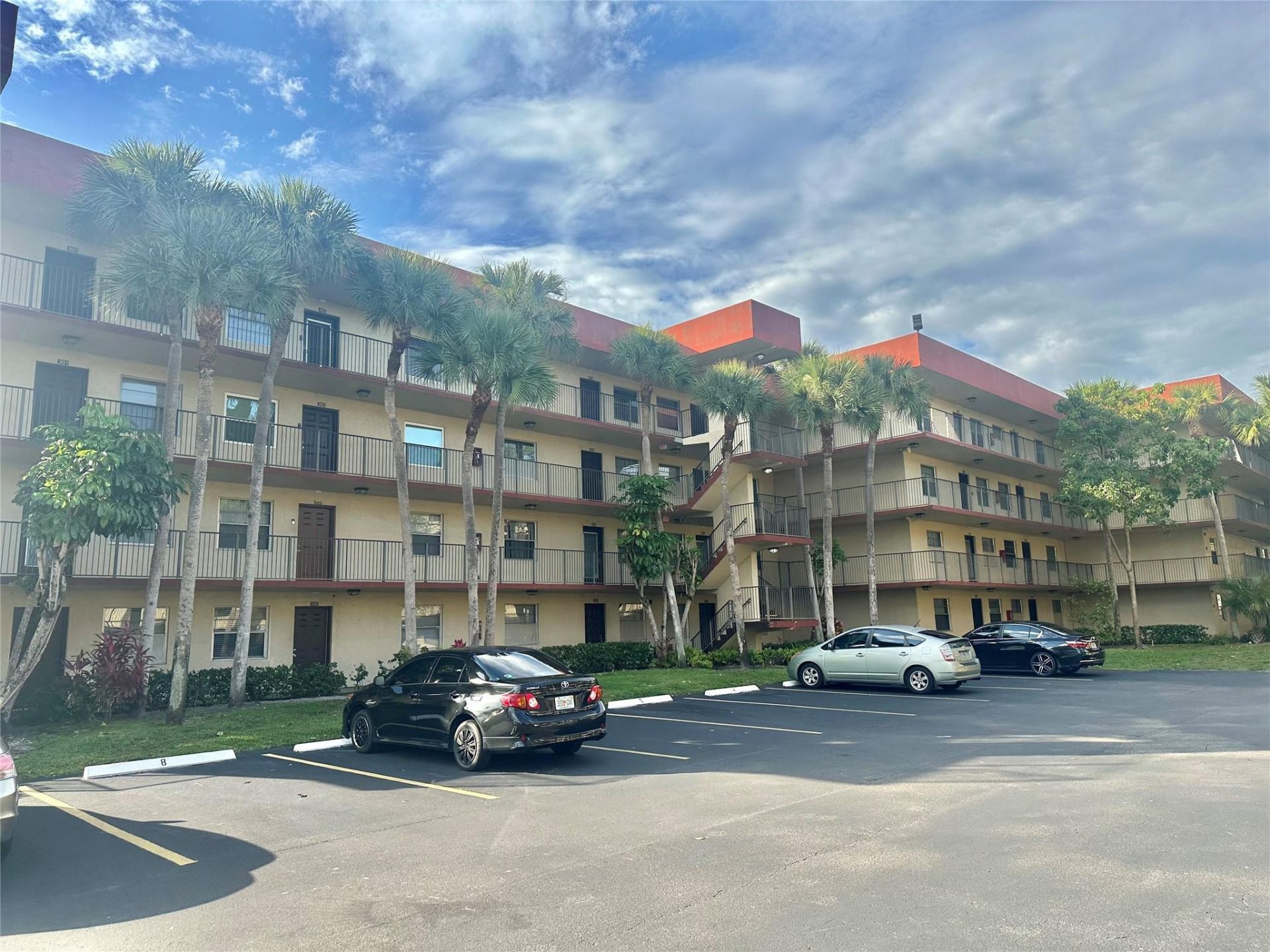 3341 NW 47th Terrace, Unit 306, Lauderdale Lakes, FL 33319 Photo