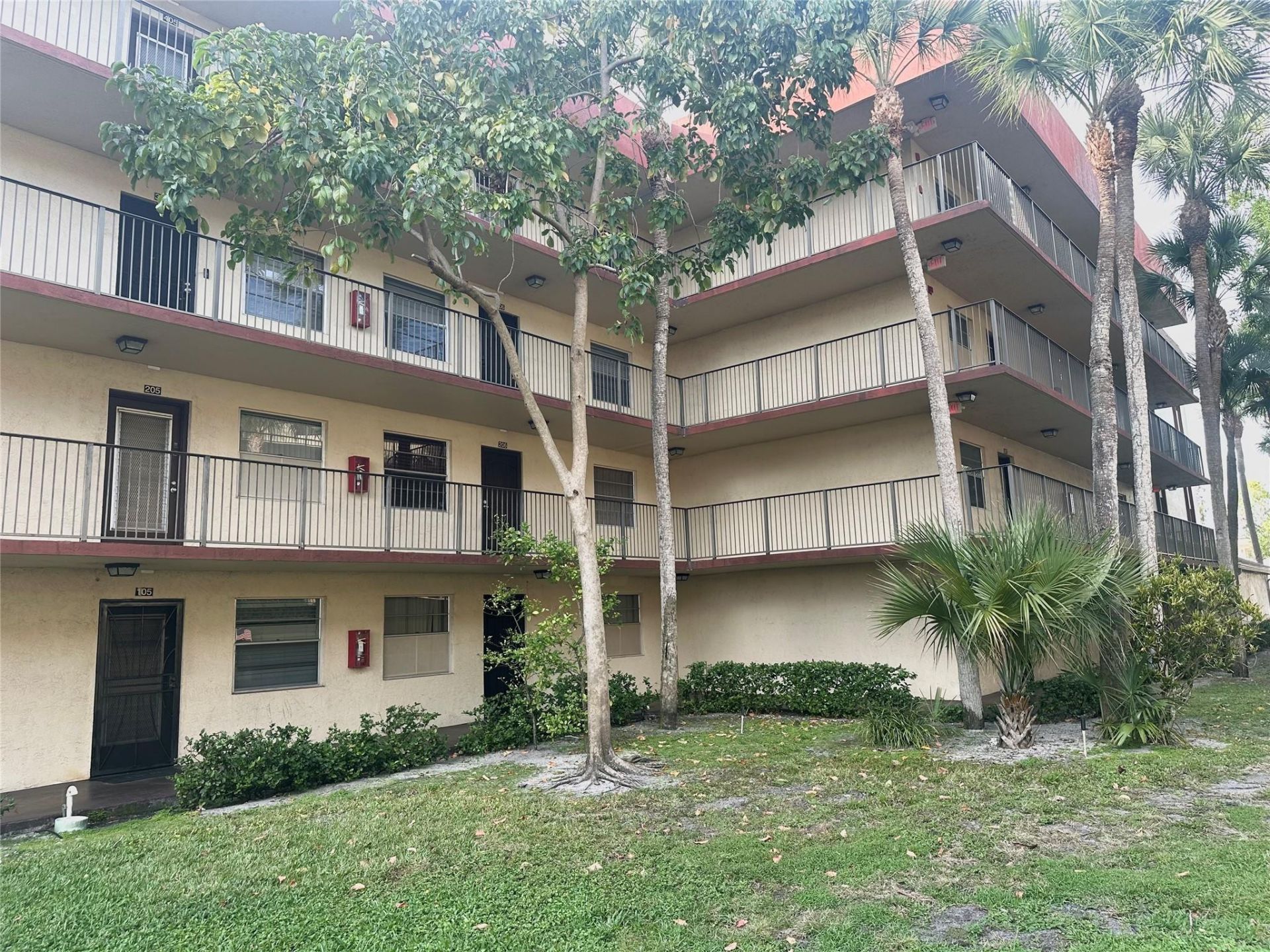 3341 NW 47th Terrace, Unit 306, Lauderdale Lakes, FL 33319 Photo