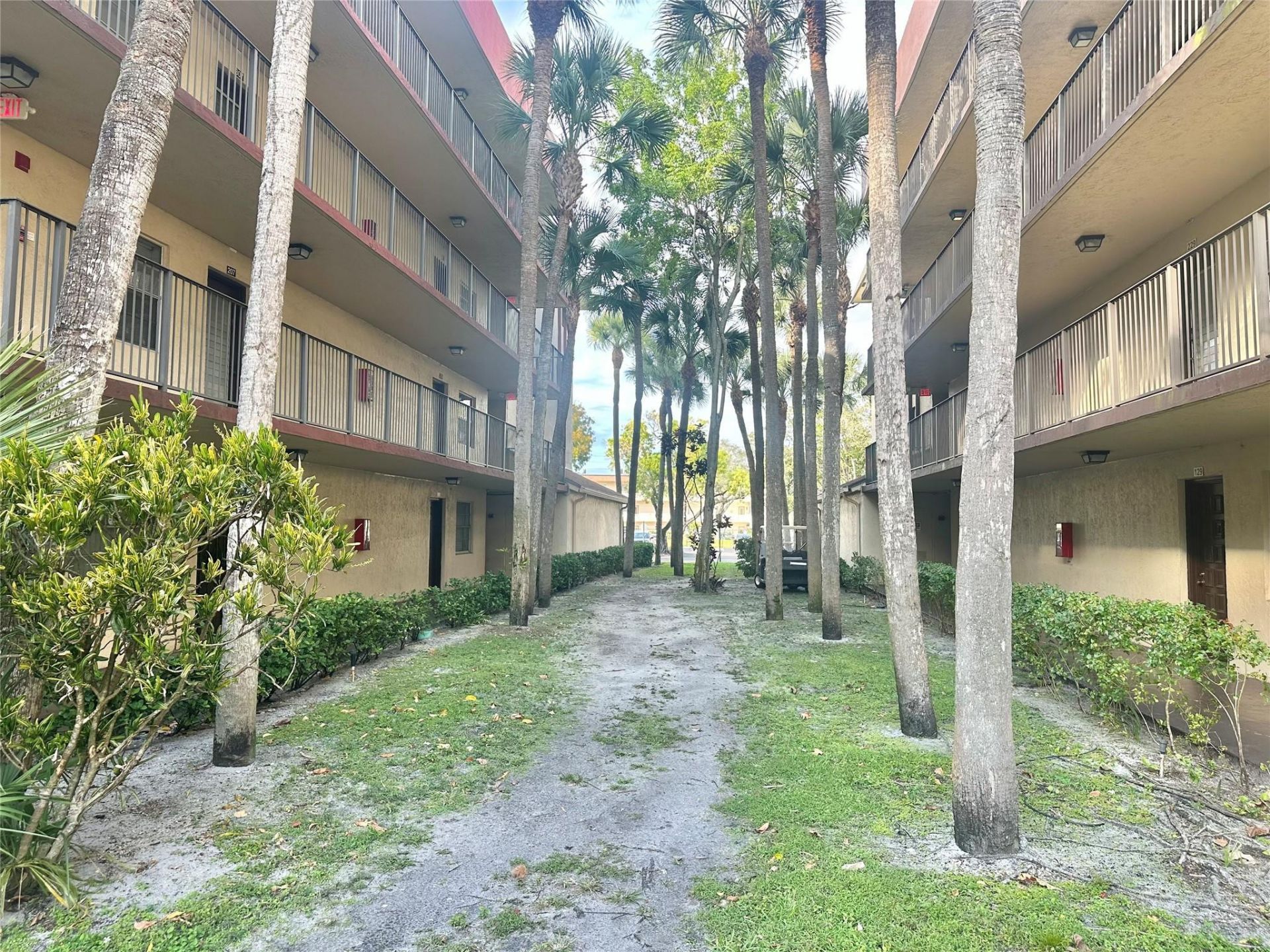 3341 NW 47th Terrace, Unit 306, Lauderdale Lakes, FL 33319 Photo