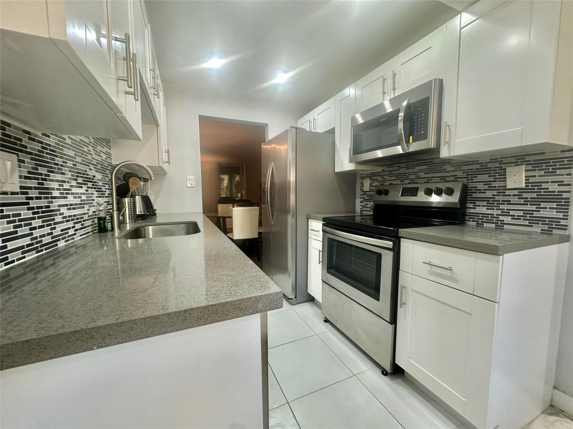 3341 NW 47th Terrace, Unit 306, Lauderdale Lakes, FL 33319 Photo