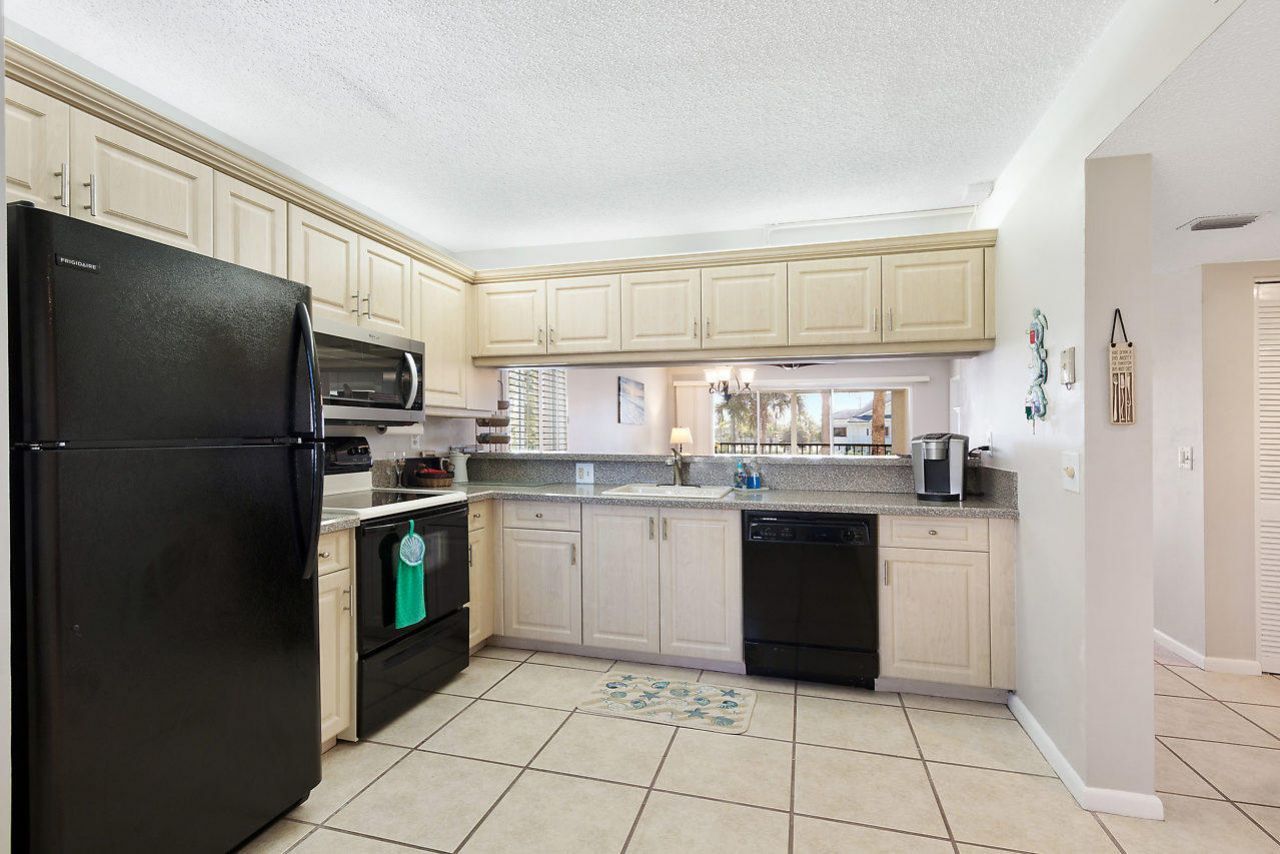 275 Palm Avenue, Unit A201, Jupiter, FL 33477 Photo