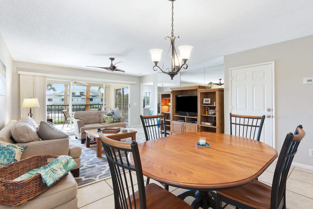 275 Palm Avenue, Unit A201, Jupiter, FL 33477 Photo