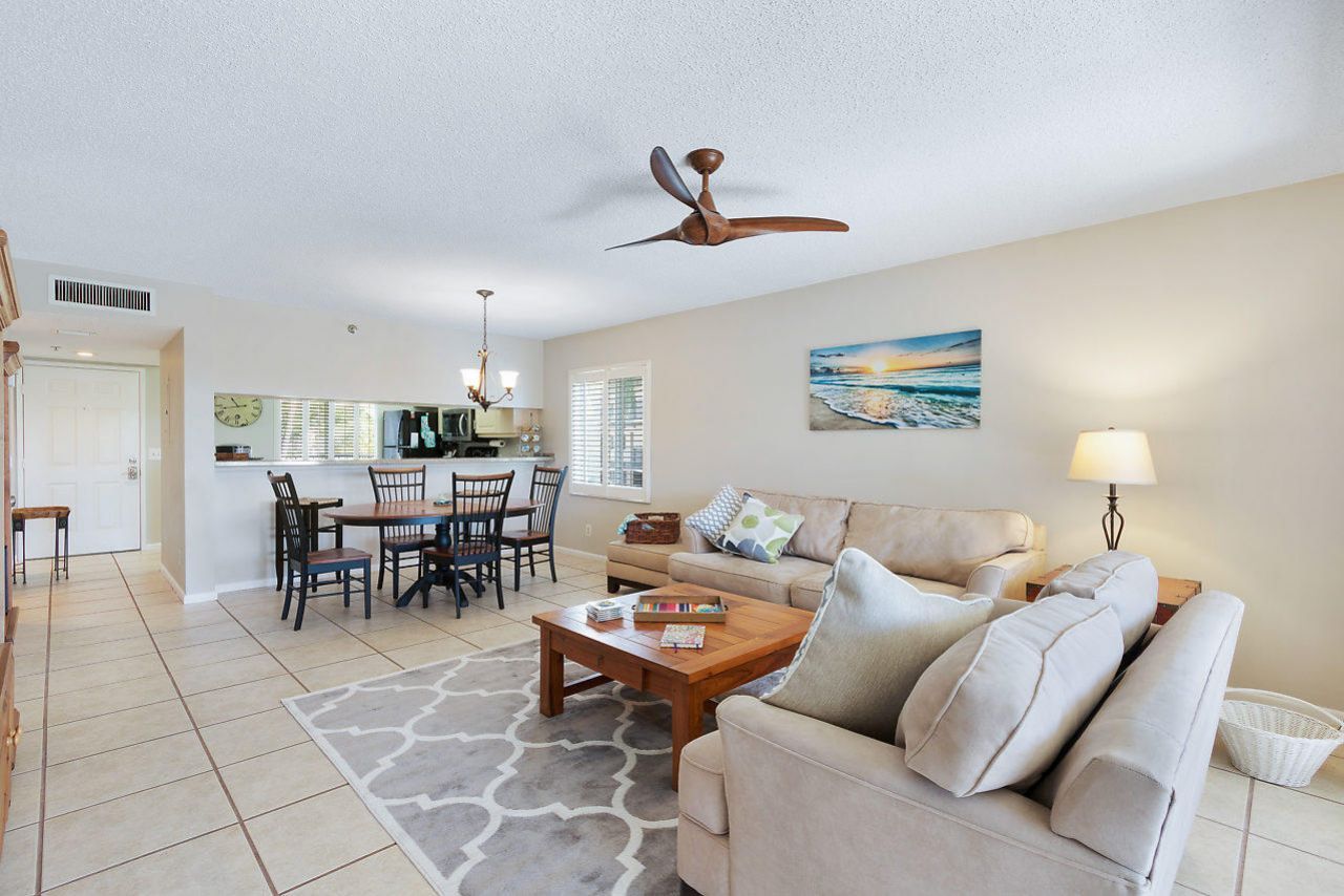 275 Palm Avenue, Unit A201, Jupiter, FL 33477 Photo
