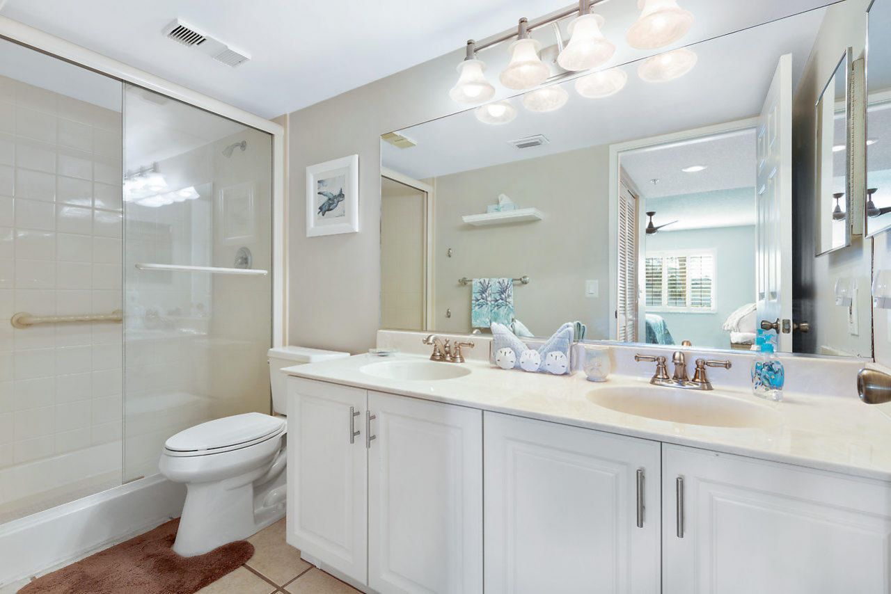 275 Palm Avenue, Unit A201, Jupiter, FL 33477 Photo